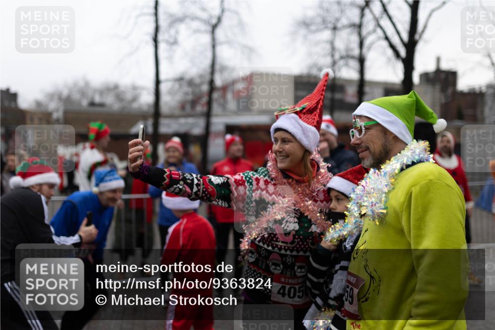 07.12.2025 - St. Pauli X-Mass-Run No. 15 Michael Strokosch http://msf.ph/oto/9363824 07.12.2025 12:16:39 Laufen 405, 5 meine-sportfotos.de