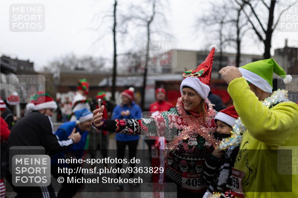 07.12.2025 - St. Pauli X-Mass-Run No. 15 Michael Strokosch http://msf.ph/oto/9363829 07.12.2025 12:16:41 Laufen 405, 5, 159 meine-sportfotos.de