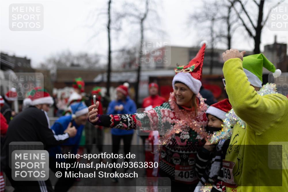 07.12.2025 - St. Pauli X-Mass-Run No. 15 Michael Strokosch http://msf.ph/oto/9363830 07.12.2025 12:16:41 Laufen 405, 5, 159 meine-sportfotos.de