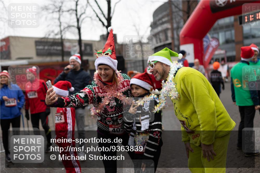 07.12.2025 - St. Pauli X-Mass-Run No. 15 Michael Strokosch http://msf.ph/oto/9363839 07.12.2025 12:16:47 Laufen 3632, 122, 405 meine-sportfotos.de