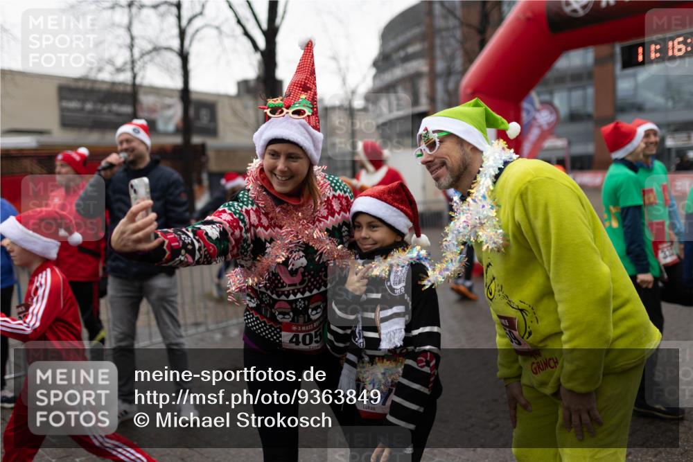 07.12.2025 - St. Pauli X-Mass-Run No. 15 Michael Strokosch http://msf.ph/oto/9363849 07.12.2025 12:16:48 Laufen 405, 1910, 1, 16 meine-sportfotos.de