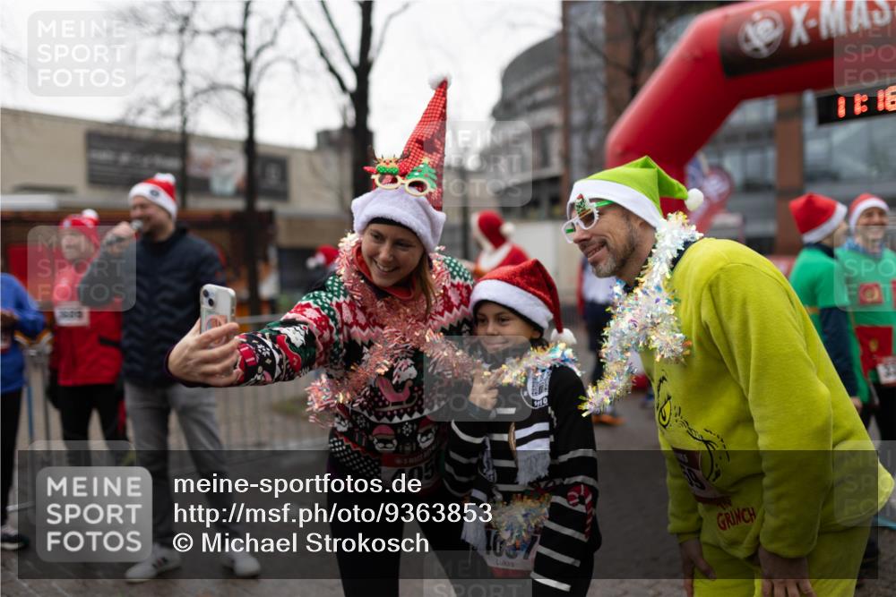 07.12.2025 - St. Pauli X-Mass-Run No. 15 Michael Strokosch http://msf.ph/oto/9363853 07.12.2025 12:16:48 Laufen 405, 1910 meine-sportfotos.de