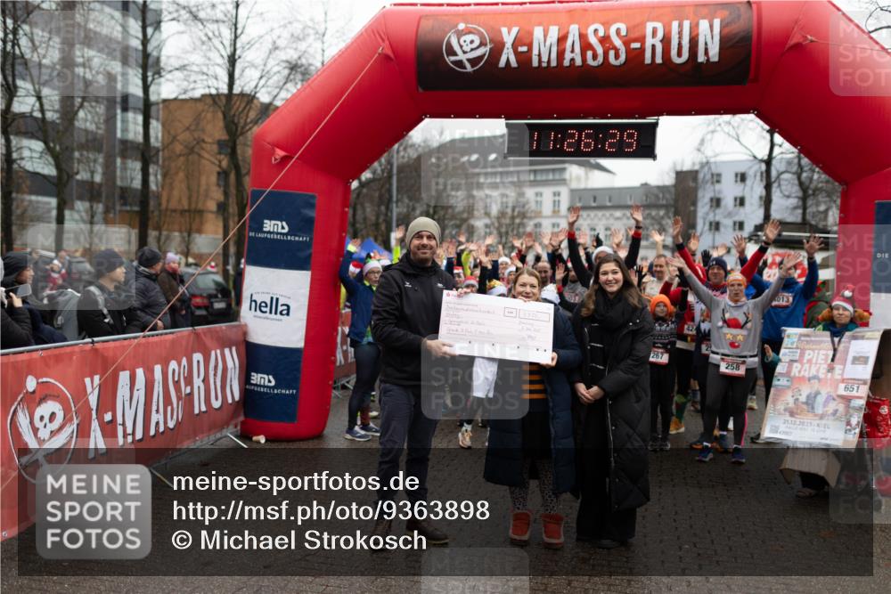 07.12.2025 - St. Pauli X-Mass-Run No. 15 Michael Strokosch http://msf.ph/oto/9363898 07.12.2025 12:26:26 Laufen 26, 29, 267, 42, 258, 013, 651, 21400 meine-sportfotos.de