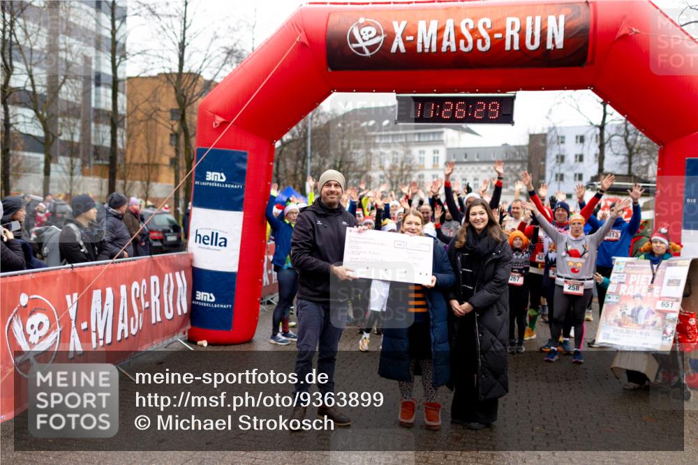 07.12.2025 - St. Pauli X-Mass-Run No. 15 Michael Strokosch http://msf.ph/oto/9363899 07.12.2025 12:26:27 Laufen 26, 29, 267, 424, 013, 258, 651, 400 meine-sportfotos.de