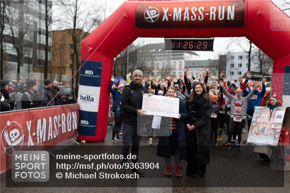 07.12.2025 - St. Pauli X-Mass-Run No. 15 Michael Strokosch http://msf.ph/oto/9363904 07.12.2025 12:26:27 Laufen 26, 29, 3, 950, 267, 258, 4013, 21, 12, 2025, 400, 15, 651 meine-sportfotos.de