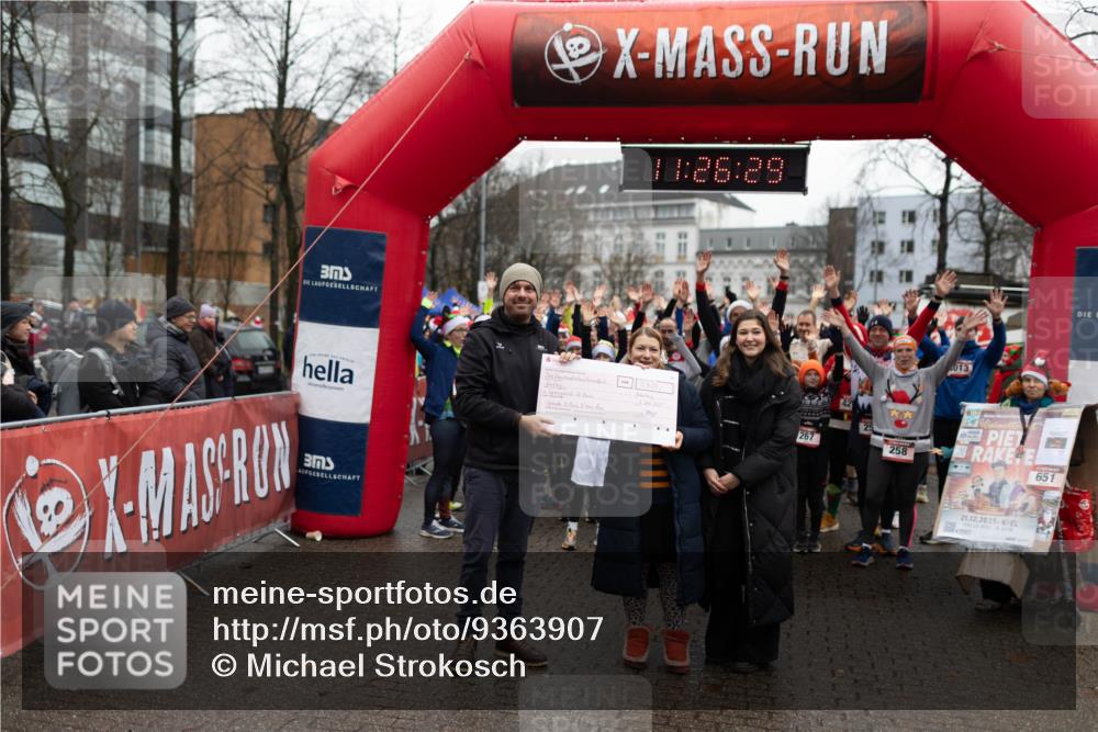 07.12.2025 - St. Pauli X-Mass-Run No. 15 Michael Strokosch http://msf.ph/oto/9363907 07.12.2025 12:26:27 Laufen 1, 26, 29, 267, 258, 013, 651, 21, 12, 2025, 400, 15 meine-sportfotos.de