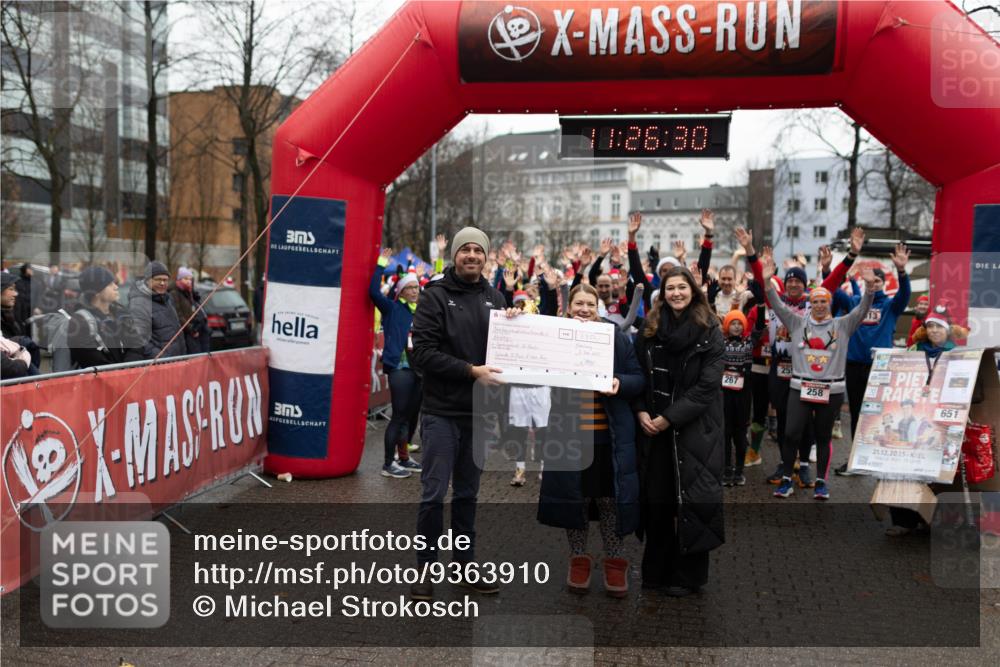 07.12.2025 - St. Pauli X-Mass-Run No. 15 Michael Strokosch http://msf.ph/oto/9363910 07.12.2025 12:26:27 Laufen 26, 30, 25, 267, 258, 651, 21, 12, 2025, 400, 15 meine-sportfotos.de