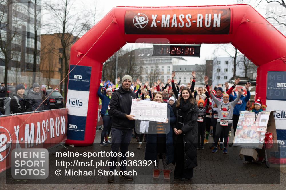 07.12.2025 - St. Pauli X-Mass-Run No. 15 Michael Strokosch http://msf.ph/oto/9363921 07.12.2025 12:26:28 Laufen 00, 26, 30, 267, 13, 42, 25, 258, 651, 21, 12, 2025 meine-sportfotos.de