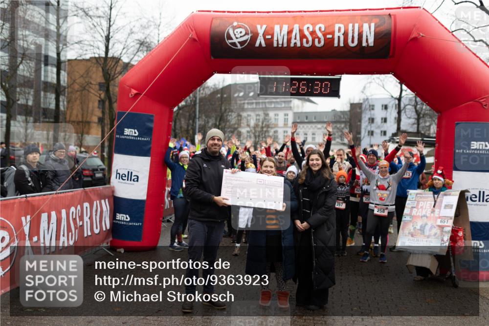 07.12.2025 - St. Pauli X-Mass-Run No. 15 Michael Strokosch http://msf.ph/oto/9363923 07.12.2025 12:26:28 Laufen 9, 00, 28, 30, 267, 42, 258, 651, 21, 12, 2025 meine-sportfotos.de