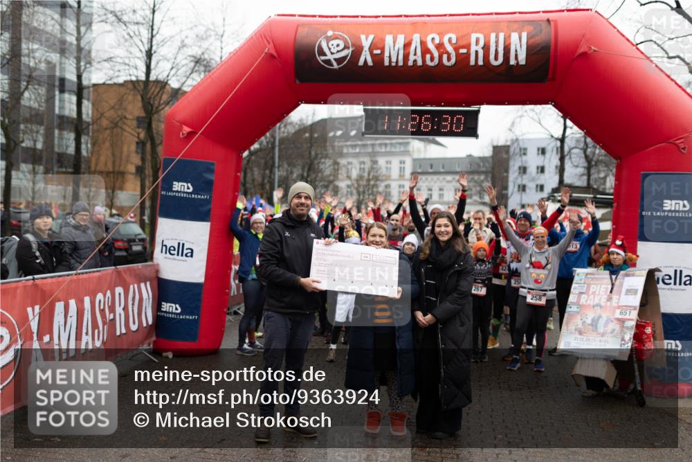 07.12.2025 - St. Pauli X-Mass-Run No. 15 Michael Strokosch http://msf.ph/oto/9363924 07.12.2025 12:26:28 Laufen 00, 26, 30, 259, 267, 258, 13, 651, 21, 12, 2025 meine-sportfotos.de