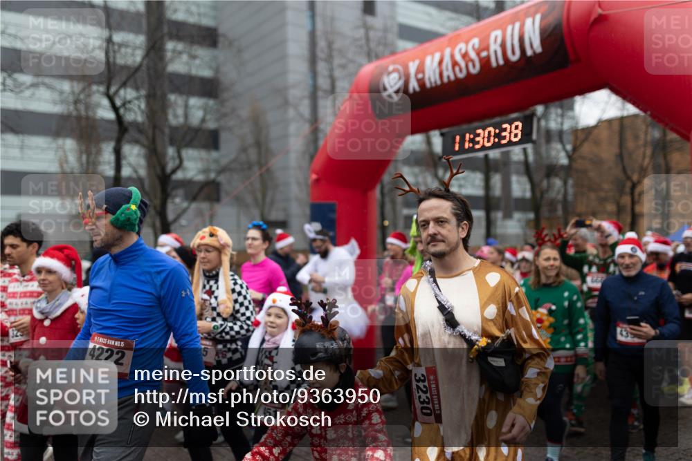 07.12.2025 - St. Pauli X-Mass-Run No. 15 Michael Strokosch http://msf.ph/oto/9363950 07.12.2025 12:30:36 Laufen 44, 15, 4222, 51, 11, 30, 38, 3230, 15, 666 meine-sportfotos.de