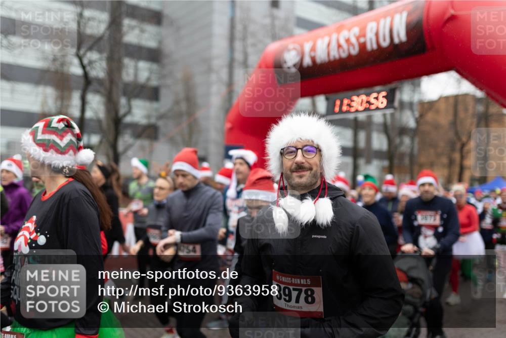 07.12.2025 - St. Pauli X-Mass-Run No. 15 Michael Strokosch http://msf.ph/oto/9363958 07.12.2025 12:30:54 Laufen 11, 30, 56, 1754, 15, 3978 meine-sportfotos.de
