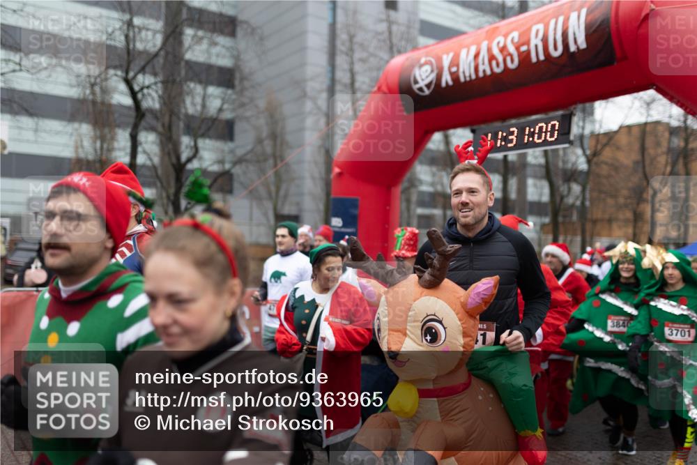 07.12.2025 - St. Pauli X-Mass-Run No. 15 Michael Strokosch http://msf.ph/oto/9363965 07.12.2025 12:30:58 Laufen 1, 31, 00, 3840, 15, 3701, 1 meine-sportfotos.de