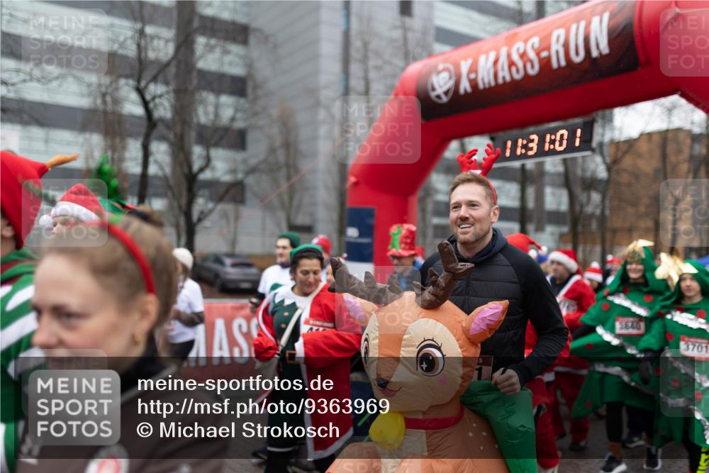 07.12.2025 - St. Pauli X-Mass-Run No. 15 Michael Strokosch http://msf.ph/oto/9363969 07.12.2025 12:30:58 Laufen 11, 31, 01, 9840, 3701 meine-sportfotos.de