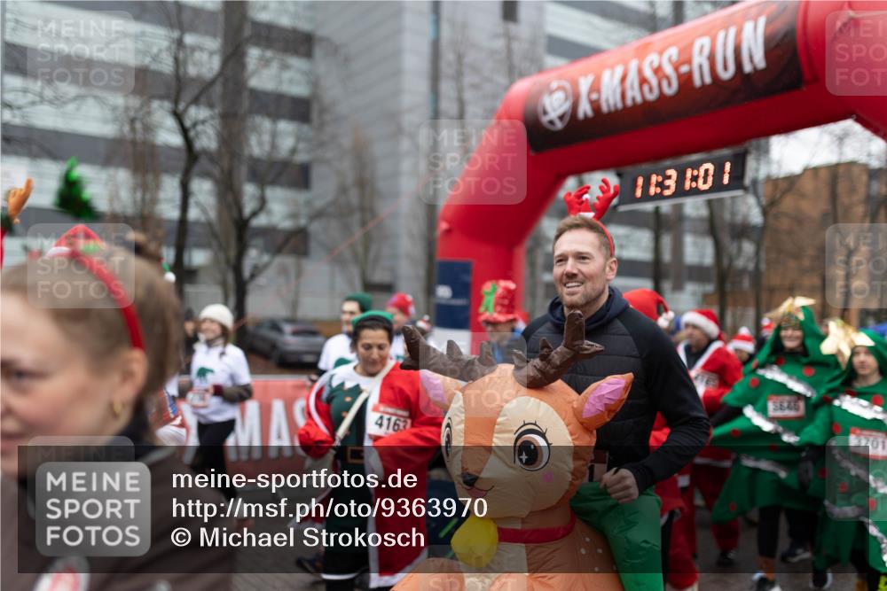 07.12.2025 - St. Pauli X-Mass-Run No. 15 Michael Strokosch http://msf.ph/oto/9363970 07.12.2025 12:30:59 Laufen 4163, 11, 31, 01, 640, 3701 meine-sportfotos.de