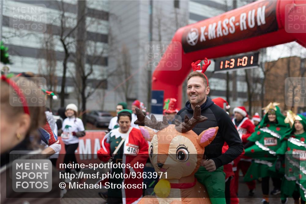 07.12.2025 - St. Pauli X-Mass-Run No. 15 Michael Strokosch http://msf.ph/oto/9363971 07.12.2025 12:30:59 Laufen 4163, 18, 31, 01, 5646, 3701 meine-sportfotos.de