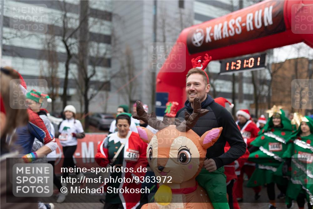 07.12.2025 - St. Pauli X-Mass-Run No. 15 Michael Strokosch http://msf.ph/oto/9363972 07.12.2025 12:30:59 Laufen 4163, 183, 1, 01, 5640, 3701 meine-sportfotos.de