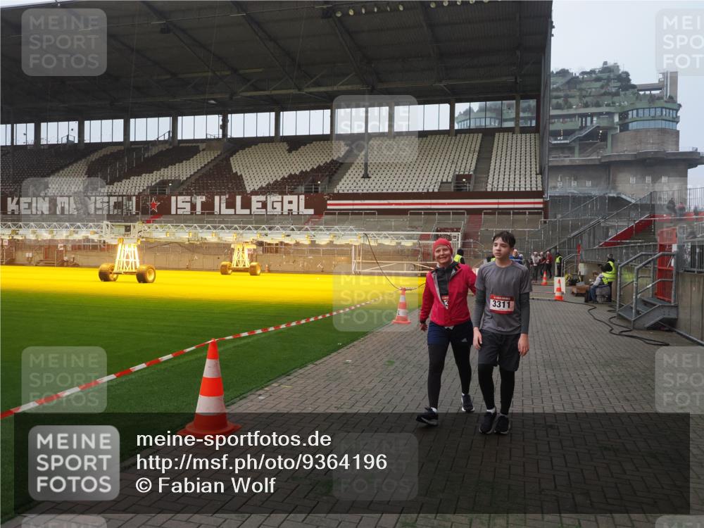 07.12.2025 - St. Pauli X-Mass-Run No. 15 Fabian Wolf http://msf.ph/oto/9364196 07.12.2025 10:05:10 Ziel 114, 202, 210, 292, 699, 1973, 1991, 2168, 2249, 2856, 2866, 3186, 3307, 3311 meine-sportfotos.de