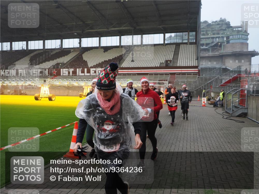 07.12.2025 - St. Pauli X-Mass-Run No. 15 Fabian Wolf http://msf.ph/oto/9364236 07.12.2025 10:05:24 Ziel 114, 543, 668, 950, 1121, 1316, 1374, 1481, 1661, 1761, 3186, 3386, 4036, 4556, 4558 meine-sportfotos.de