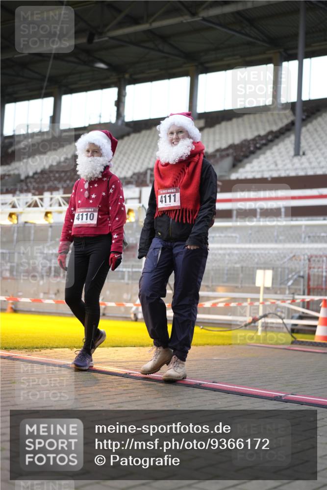 07.12.2025 - St. Pauli X-Mass-Run No. 15 Patografie http://msf.ph/oto/9366172 07.12.2025 10:50:18 Ziel 905, 2582, 2583, 2584, 3287, 3291, 4075, 4110, 4111, 4756, 4757, 4759 meine-sportfotos.de