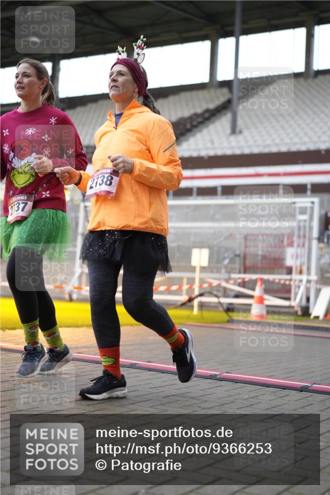 07.12.2025 - St. Pauli X-Mass-Run No. 15 Patografie http://msf.ph/oto/9366253 07.12.2025 10:50:49 Ziel 249, 381, 564, 769, 1730, 2737, 2738, 2763, 4535, 4537, 4760, 4881 meine-sportfotos.de