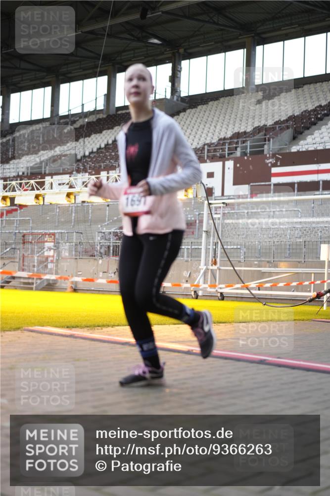 07.12.2025 - St. Pauli X-Mass-Run No. 15 Patografie http://msf.ph/oto/9366263 07.12.2025 10:50:56 Ziel 249, 381, 564, 769, 1691, 2737, 2738, 4535, 4537, 4881 meine-sportfotos.de