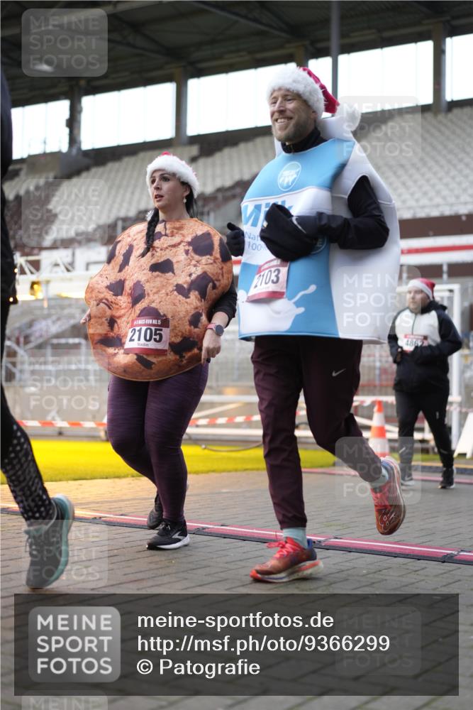 07.12.2025 - St. Pauli X-Mass-Run No. 15 Patografie http://msf.ph/oto/9366299 07.12.2025 10:51:32 Ziel 275, 1047, 2103, 2105, 2327, 2332, 2553, 2642, 2643, 2674, 2959, 4862 meine-sportfotos.de