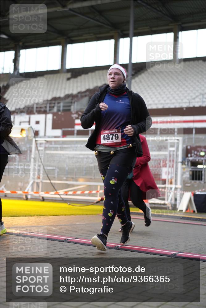 07.12.2025 - St. Pauli X-Mass-Run No. 15 Patografie http://msf.ph/oto/9366365 07.12.2025 10:52:01 Ziel 27, 1964, 1982, 1984, 2165, 2287, 2289, 2592, 2661, 2836, 2837, 4550, 4865, 4879, 4880 meine-sportfotos.de