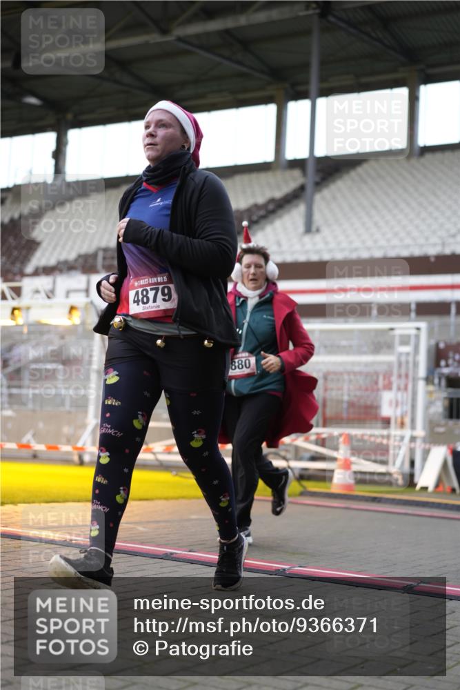 07.12.2025 - St. Pauli X-Mass-Run No. 15 Patografie http://msf.ph/oto/9366371 07.12.2025 10:52:02 Ziel 27, 1964, 1982, 1984, 2165, 2287, 2289, 2592, 2661, 4550, 4865, 4879, 4880 meine-sportfotos.de