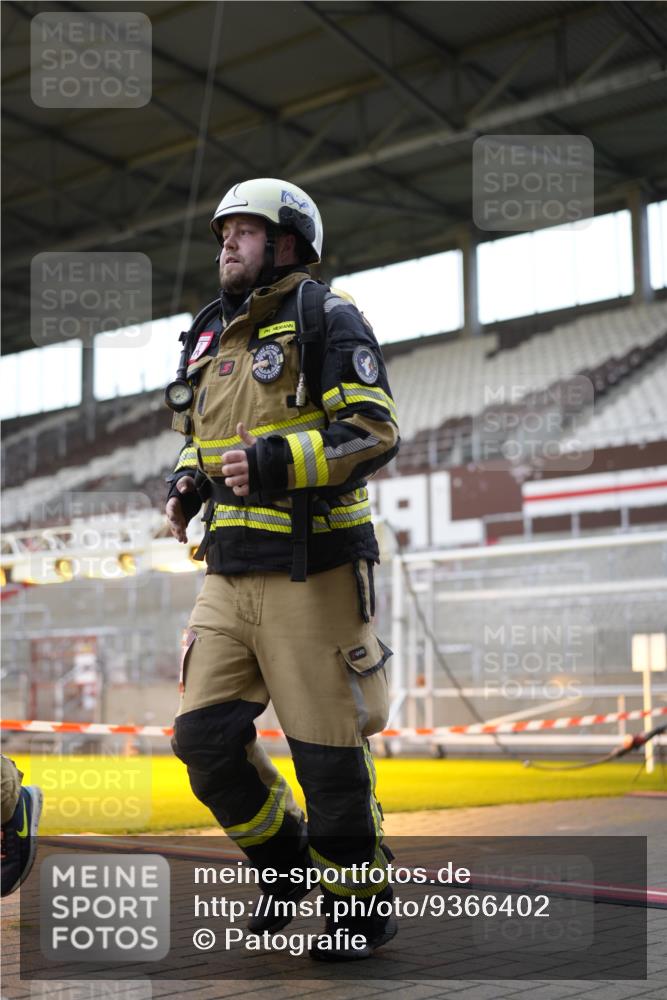07.12.2025 - St. Pauli X-Mass-Run No. 15 Patografie http://msf.ph/oto/9366402 07.12.2025 10:52:13 Ziel 27, 499, 506, 654, 931, 1098, 2661, 4797, 4864, 4865, 4866, 4879, 4880, 4882 meine-sportfotos.de