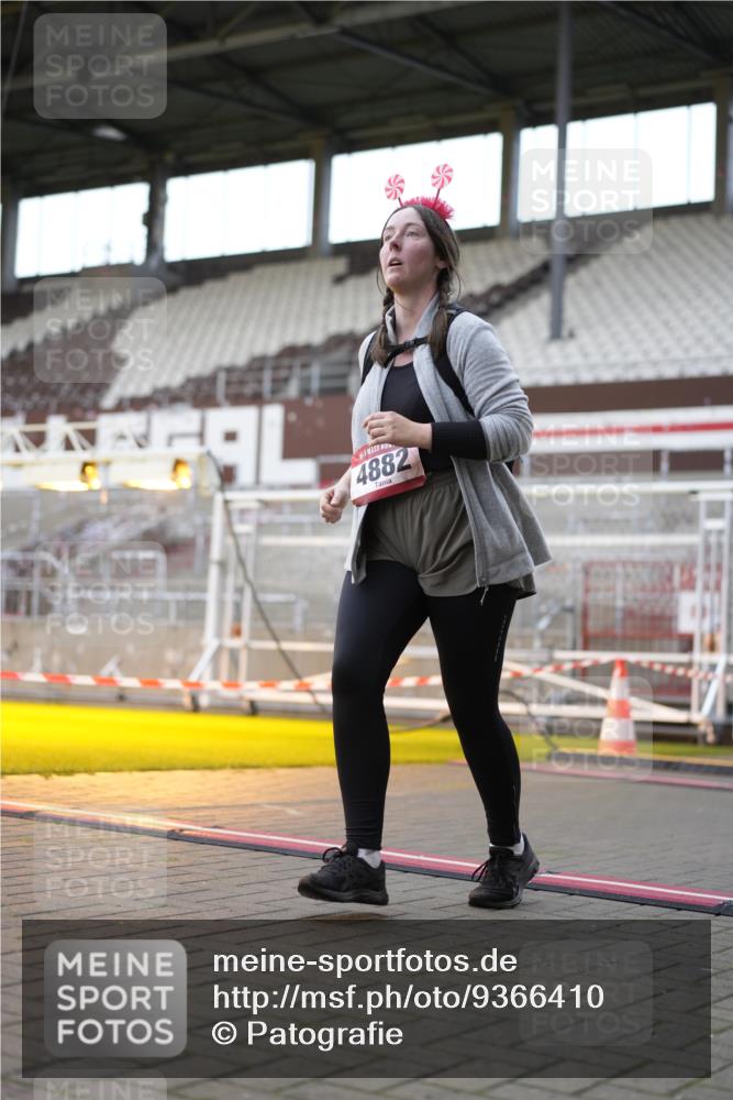 07.12.2025 - St. Pauli X-Mass-Run No. 15 Patografie http://msf.ph/oto/9366410 07.12.2025 10:52:18 Ziel 27, 499, 506, 654, 931, 1098, 4797, 4864, 4866, 4882 meine-sportfotos.de