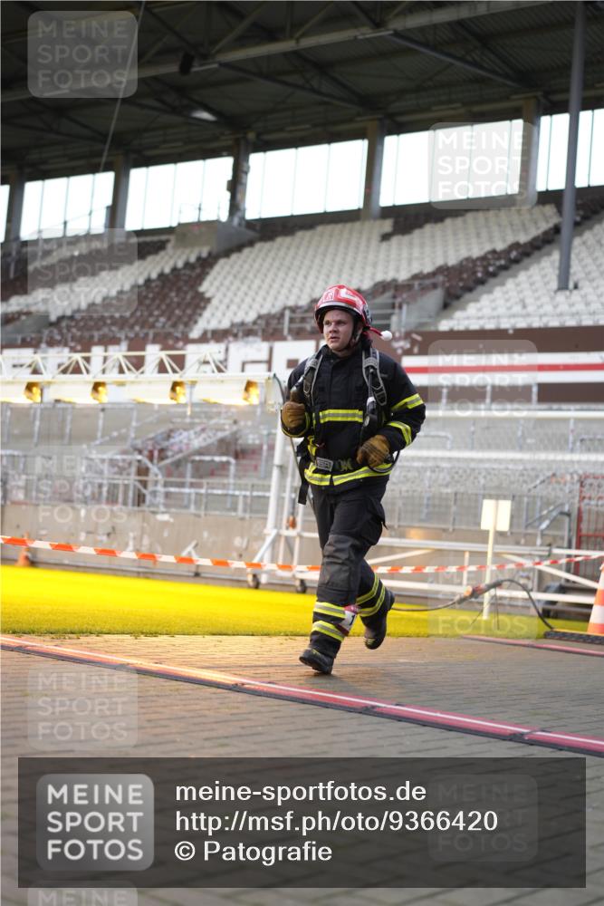 07.12.2025 - St. Pauli X-Mass-Run No. 15 Patografie http://msf.ph/oto/9366420 07.12.2025 10:52:41 Ziel 176, 262, 1305, 4859 meine-sportfotos.de