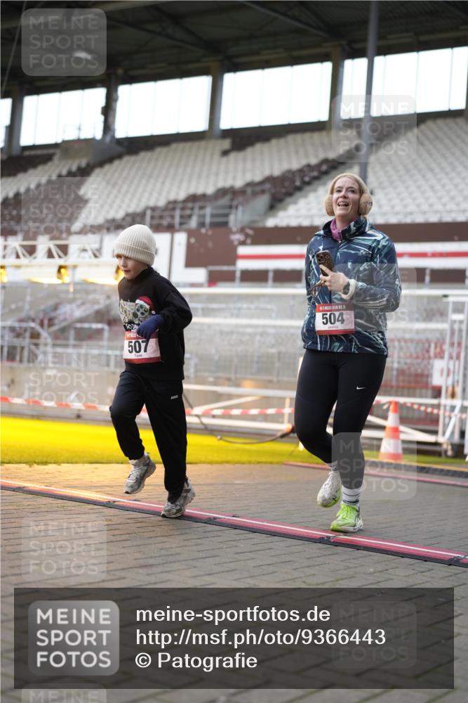 07.12.2025 - St. Pauli X-Mass-Run No. 15 Patografie http://msf.ph/oto/9366443 07.12.2025 10:52:57 Ziel 176, 262, 500, 504, 507, 510, 2673, 4859 meine-sportfotos.de