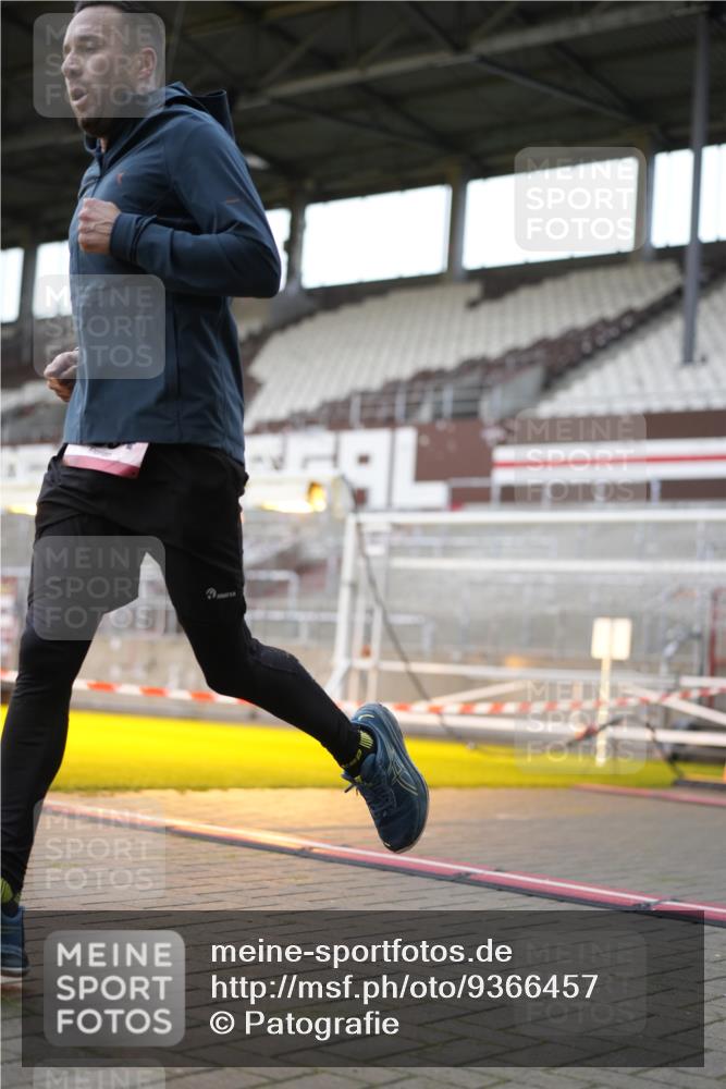 07.12.2025 - St. Pauli X-Mass-Run No. 15 Patografie http://msf.ph/oto/9366457 07.12.2025 10:53:03 Ziel 500, 504, 507, 510, 1684, 2673 meine-sportfotos.de