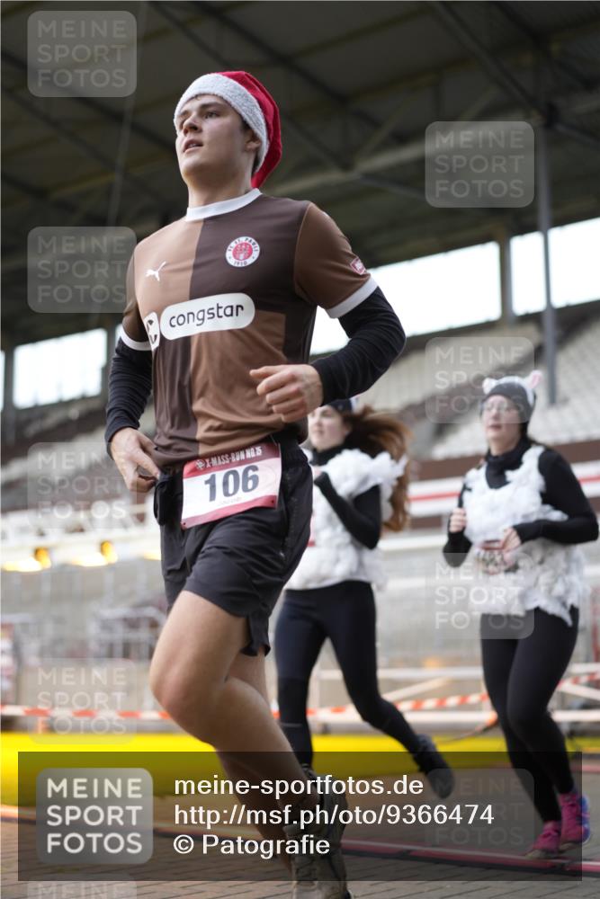 07.12.2025 - St. Pauli X-Mass-Run No. 15 Patografie http://msf.ph/oto/9366474 07.12.2025 10:53:26 Ziel 106, 546, 1679, 1680, 1681, 1682, 1683, 3128 meine-sportfotos.de