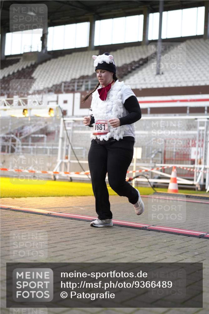 07.12.2025 - St. Pauli X-Mass-Run No. 15 Patografie http://msf.ph/oto/9366489 07.12.2025 10:53:31 Ziel 106, 546, 1679, 1680, 1681, 1682, 1683 meine-sportfotos.de