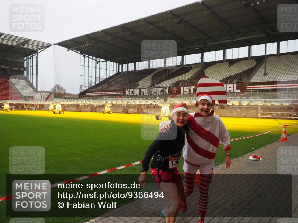 07.12.2025 - St. Pauli X-Mass-Run No. 15 Fabian Wolf http://msf.ph/oto/9366494 07.12.2025 10:20:20 Ziel 459, 1553, 2855, 3832, 4042, 4071, 4116, 4503, 4523 meine-sportfotos.de