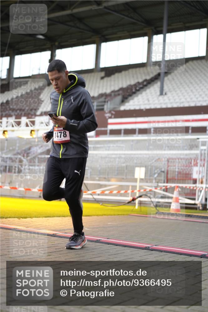 07.12.2025 - St. Pauli X-Mass-Run No. 15 Patografie http://msf.ph/oto/9366495 07.12.2025 10:53:40 Ziel 106, 1478, 1679, 1680, 1681, 1682, 1683 meine-sportfotos.de