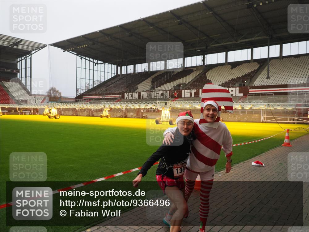 07.12.2025 - St. Pauli X-Mass-Run No. 15 Fabian Wolf http://msf.ph/oto/9366496 07.12.2025 10:20:20 Ziel 459, 1553, 2855, 3832, 4042, 4071, 4116, 4503, 4523 meine-sportfotos.de