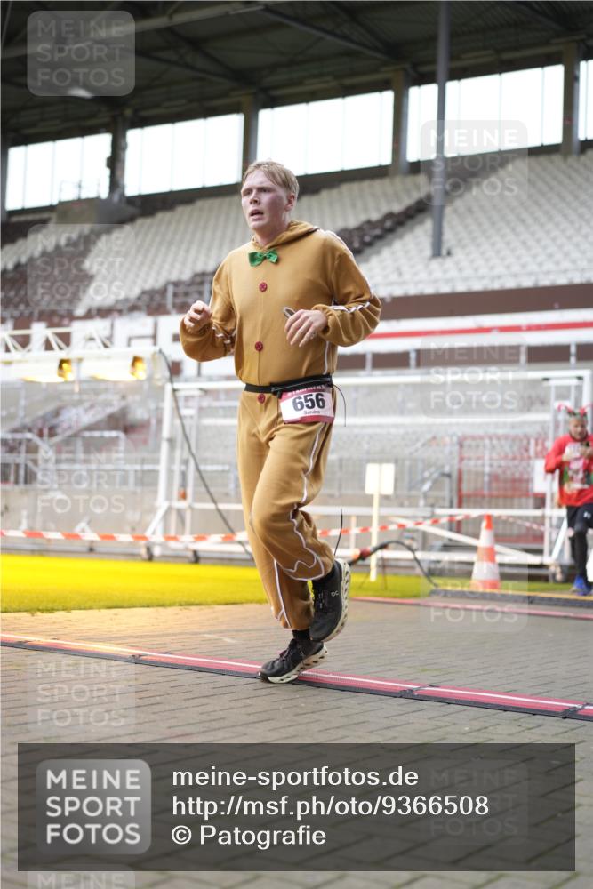 07.12.2025 - St. Pauli X-Mass-Run No. 15 Patografie http://msf.ph/oto/9366508 07.12.2025 10:54:25 Ziel 656, 1177, 1489, 2286, 2328, 2358, 2360, 2832 meine-sportfotos.de