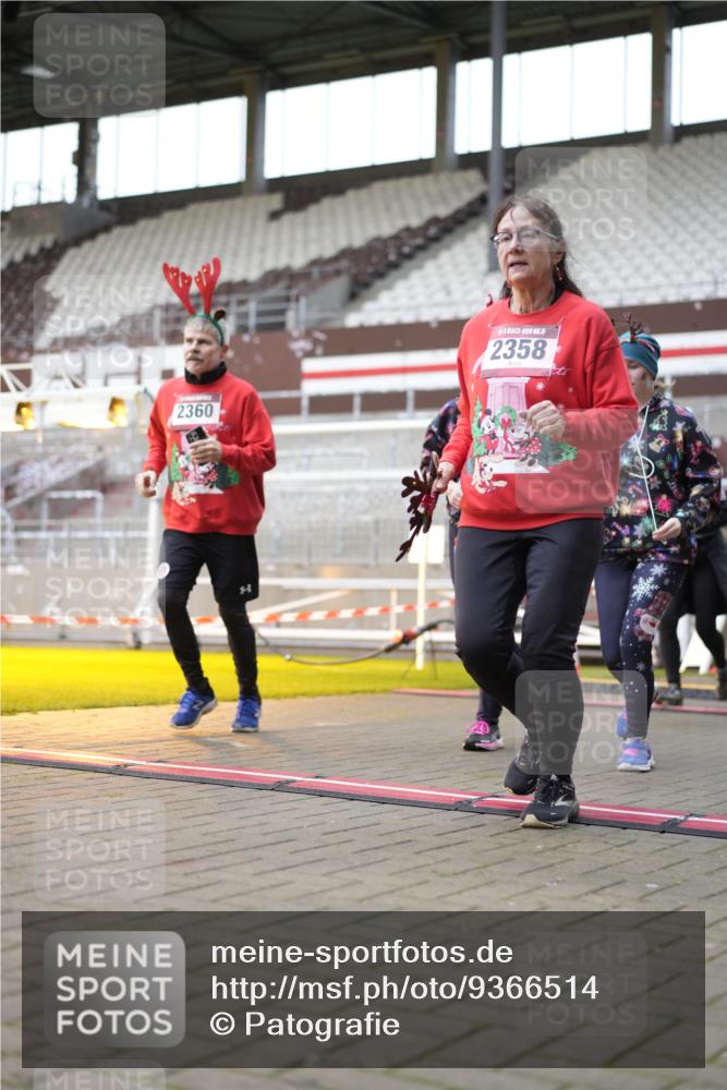07.12.2025 - St. Pauli X-Mass-Run No. 15 Patografie http://msf.ph/oto/9366514 07.12.2025 10:54:27 Ziel 656, 1177, 1489, 2286, 2328, 2358, 2360, 2832, 3391, 3437 meine-sportfotos.de