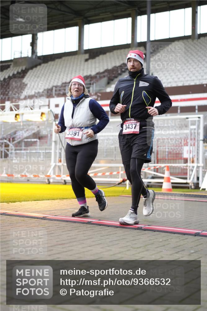 07.12.2025 - St. Pauli X-Mass-Run No. 15 Patografie http://msf.ph/oto/9366532 07.12.2025 10:54:32 Ziel 656, 692, 1177, 1489, 2286, 2328, 2358, 2360, 2832, 3391, 3437 meine-sportfotos.de