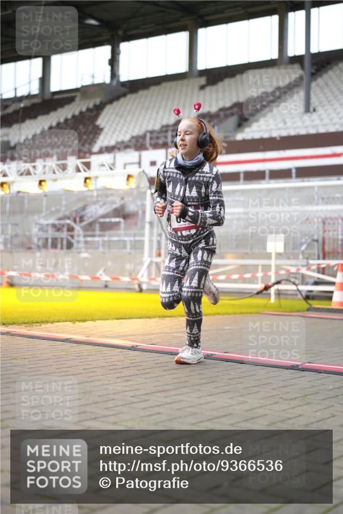 07.12.2025 - St. Pauli X-Mass-Run No. 15 Patografie http://msf.ph/oto/9366536 07.12.2025 10:54:36 Ziel 656, 692, 1177, 2286, 2328, 2358, 2360, 2832, 3391, 3437 meine-sportfotos.de