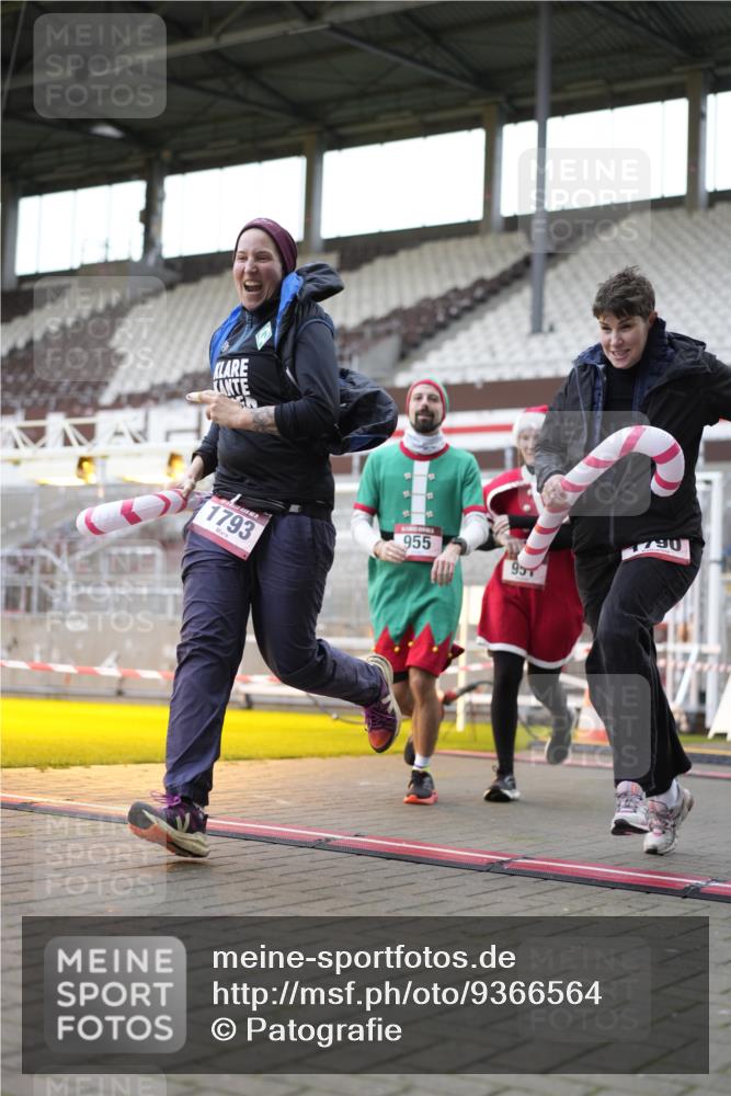 07.12.2025 - St. Pauli X-Mass-Run No. 15 Patografie http://msf.ph/oto/9366564 07.12.2025 10:56:09 Ziel 951, 955, 1790, 1793, 4493 meine-sportfotos.de