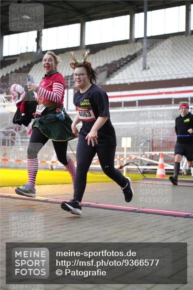 07.12.2025 - St. Pauli X-Mass-Run No. 15 Patografie http://msf.ph/oto/9366577 07.12.2025 10:56:19 Ziel 951, 955, 1790, 1793, 2170, 4063, 4146 meine-sportfotos.de