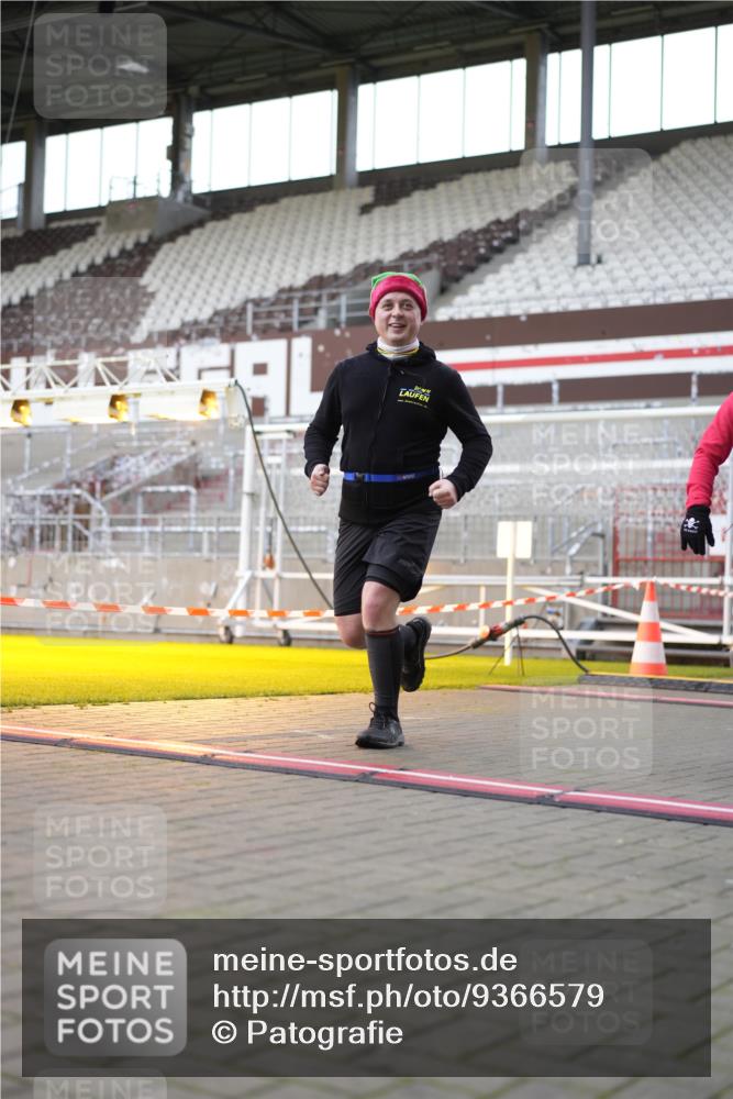 07.12.2025 - St. Pauli X-Mass-Run No. 15 Patografie http://msf.ph/oto/9366579 07.12.2025 10:56:21 Ziel 951, 955, 1790, 1793, 2170, 4063, 4146 meine-sportfotos.de