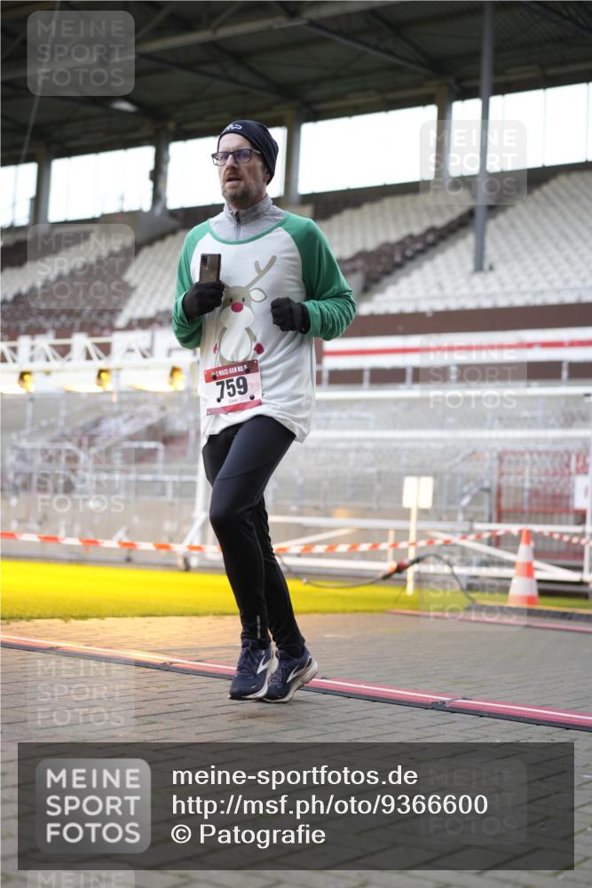 07.12.2025 - St. Pauli X-Mass-Run No. 15 Patografie http://msf.ph/oto/9366600 07.12.2025 10:56:30 Ziel 236, 248, 759, 2170, 4063, 4146 meine-sportfotos.de