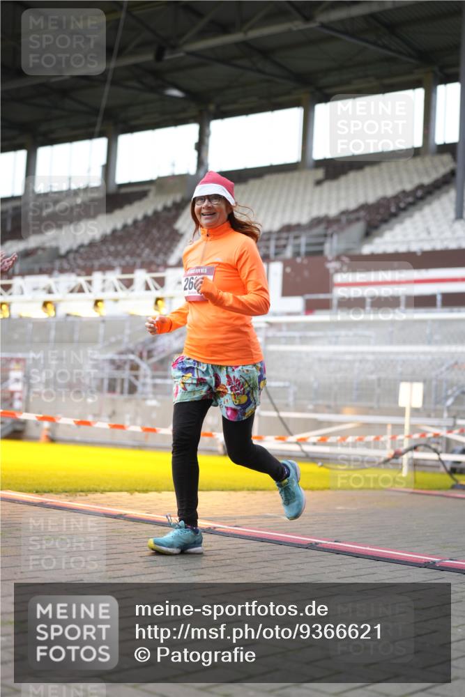 07.12.2025 - St. Pauli X-Mass-Run No. 15 Patografie http://msf.ph/oto/9366621 07.12.2025 10:56:47 Ziel 55, 417, 555, 566, 568, 763, 1203, 2538, 2542, 2664, 3275 meine-sportfotos.de