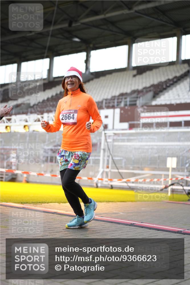 07.12.2025 - St. Pauli X-Mass-Run No. 15 Patografie http://msf.ph/oto/9366623 07.12.2025 10:56:47 Ziel 55, 417, 555, 566, 568, 763, 1203, 2538, 2542, 2664, 3275 meine-sportfotos.de