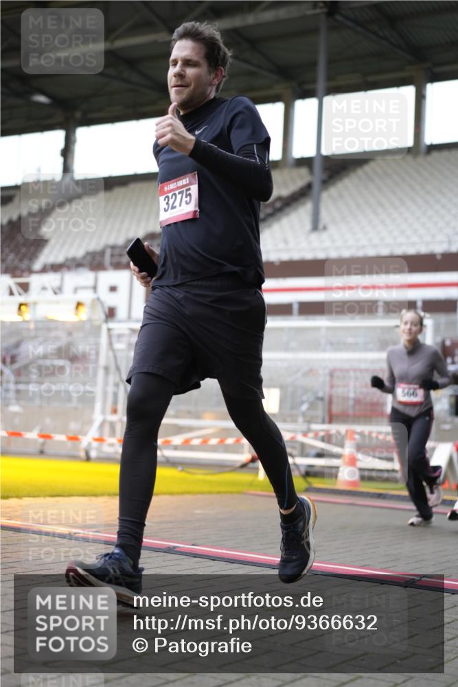 07.12.2025 - St. Pauli X-Mass-Run No. 15 Patografie http://msf.ph/oto/9366632 07.12.2025 10:56:50 Ziel 55, 417, 555, 566, 568, 763, 1203, 2538, 2542, 2664, 3275, 4799 meine-sportfotos.de
